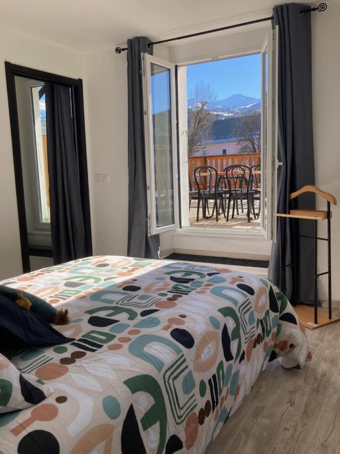 Le Gaudissart 2 Apartment บาร์เซอลอนเน็ต ภายนอก รูปภาพ